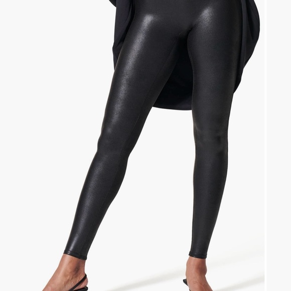 Very good condition, Spanx, faux leather leggings - Picture 4 of 5